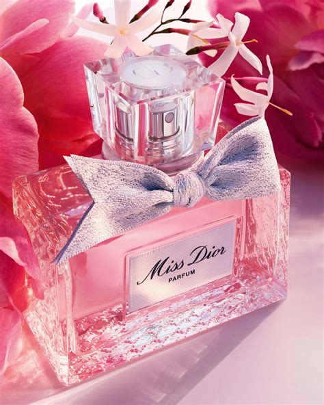 Miss Dior Parfum, Fruity, Floral and Woody Women's Fragrance.